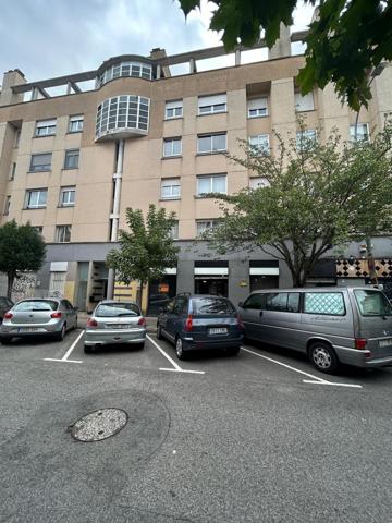 Urbanización Zizur: Alquiler de bajera de 167 m2 en Zizur Mayor – Zona Parque Erreniega photo 0