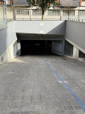 Garaje en venta en San Juan – Pamplona-Iruña: cómodo, seguro y con ascensor photo 0