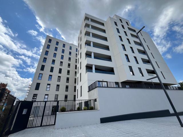 PISO PARA PERSONAL SANITARIO EN EL LAGO DE BARAÑAIN. 2 DORMS. GARAJE Y TRASTERO. photo 0