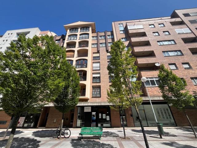 PISO EN ALQUILER EXCLUSIVO PARA ESTUDIANTES – MENDÉBALDEA (MEJOR ZONA) photo 0