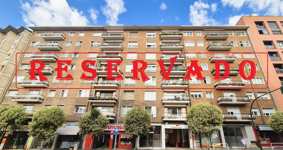 GRAN PISO en la Avenida Zaragoza, en pleno centro photo 0