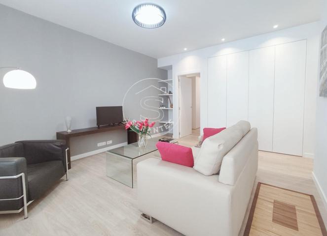 Piso En alquiler en Ensanche, Pamplona - Iruña photo 0
