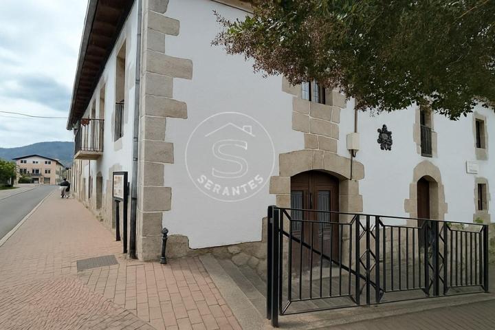 Local con jardín y múltiples posibilidades en Irurtzun photo 0