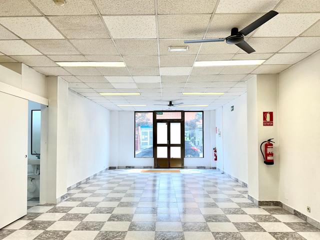 VENTA DE LOCAL EN MENDILLORRI photo 0