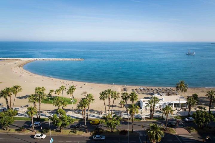 Fantástico apartamento con terraza y piscina a 5 minutos de la playa, con licencia turística. photo 0
