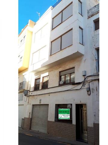 Casa 4 plantas y terraza en Lucena del Cid, ideal para vivir todo el año o para inversores photo 0