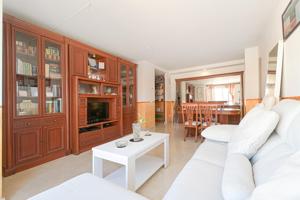 PISO IMPECABLE CON BUENA DISTRIBUCION EN ES RAFAL VELL photo 0