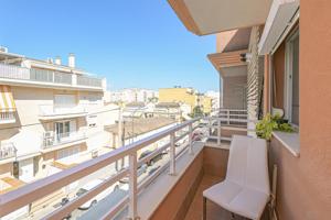 PISO IMPECABLE CON BUENA DISTRIBUCION EN ES RAFAL VELL photo 0