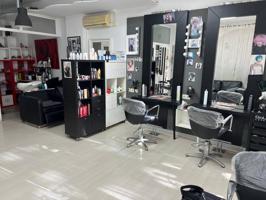 Traspaso de peluquería y estética en Vallromanes photo 0