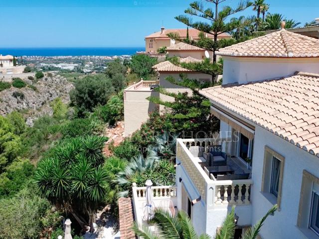 Villa En venta en Dénia photo 0