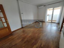 Piso En alquiler en Ciudad Lineal - Ventas, Madrid photo 0