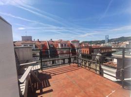 Atico con Terraza Alquiler Alhondiga Bilbao photo 0