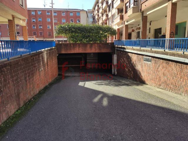 Parcelas de Garaje Venta Arrigorriaga. Plaza Juan XIII photo 0