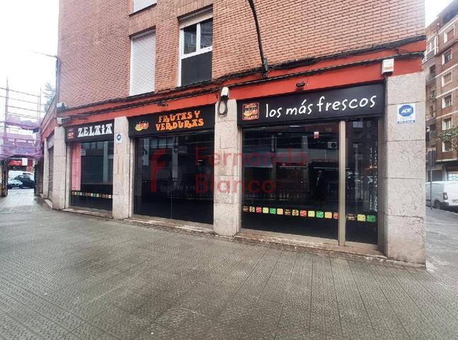 Local en Venta en la Peña. Zamakola photo 0