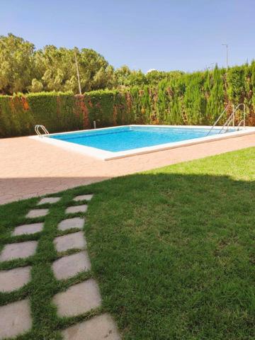 SENSACIONAL DUPLEX CON AMPLIA TERRAZA Y PISCINA. photo 0