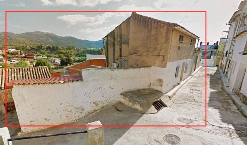 BONITA CASA DE PUEBLO EN CALLES photo 0
