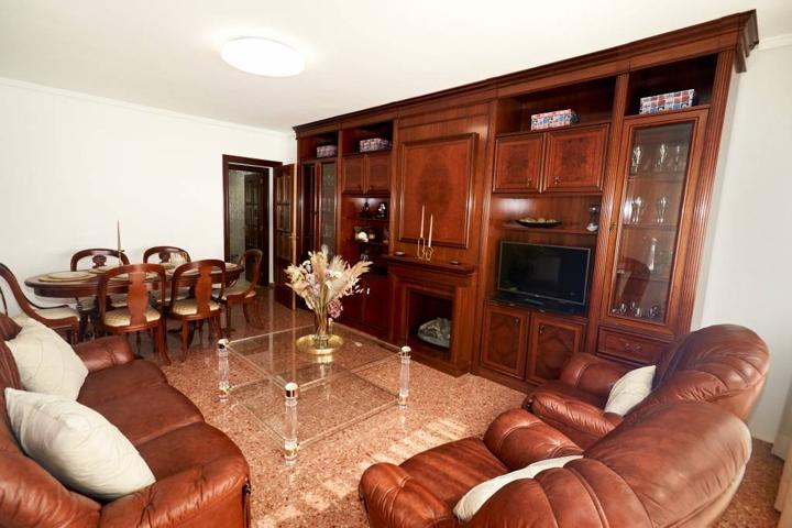 FANTÁSTICA VIVIENDA EN AVDA. CONSTITUCIÓN. photo 0
