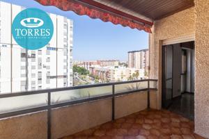 Piso en Avenida Andalucía photo 0