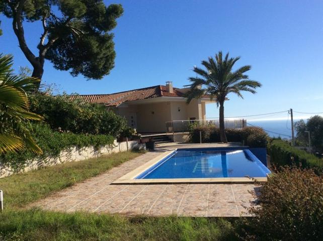 Villa En venta en Lloret de Mar photo 0