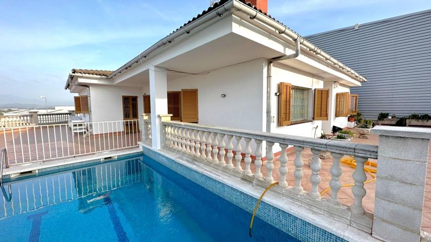 Villa En venta en Blanes photo 0
