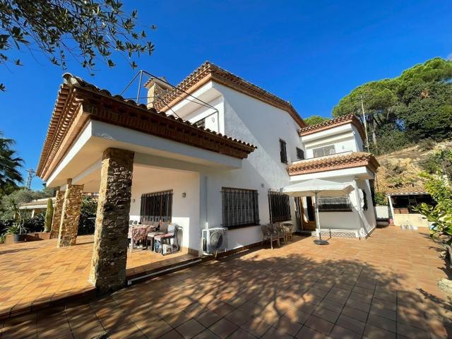 Villa En venta en Lloret de Mar photo 0