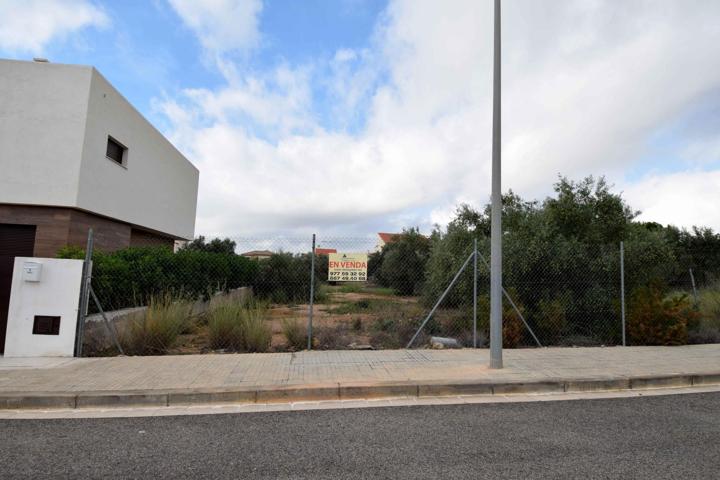 Suelo urbano - Ampolla, L photo 0