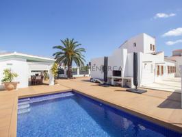 Piso En venta en Es Castell photo 0