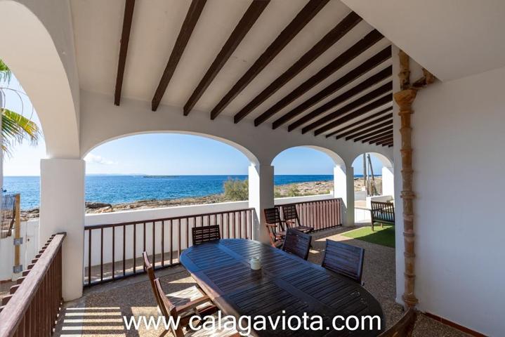 Espectacular chalet frente al mar con licencia vacacional photo 0