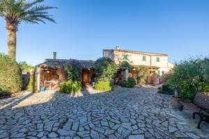 Country estate with main house and 2 apartments photo 0