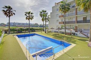 Vive la Experiencia Perfecta en Playa Granada: Piso con terraza, junto campo de Golf y playa photo 0