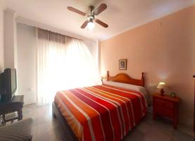 ¡Oportunidad Única en Calahonda! ¡Apartamento de Ensueño a Precio Increíble! photo 0