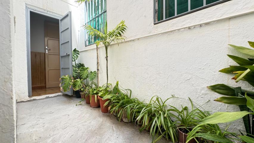 '¡Oportunidad Única! Casa Marinera en Esquina con Gran Potencial en la Mejor Zona de Calahonda' photo 0