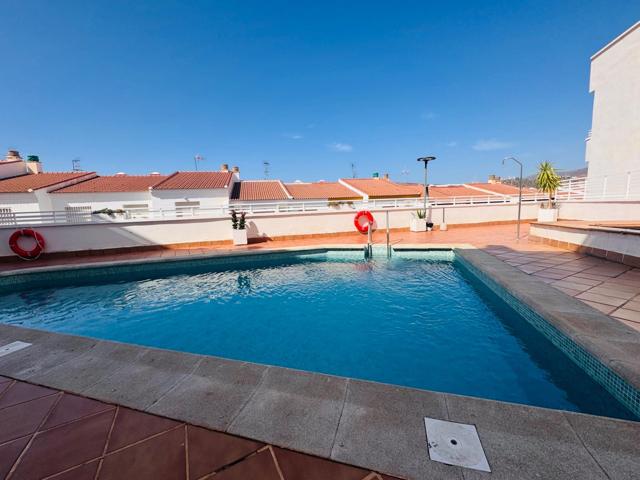 Coqueto apartamento en venta en Castillo de Baños, en urbanización con piscina y garaje y trastero photo 0
