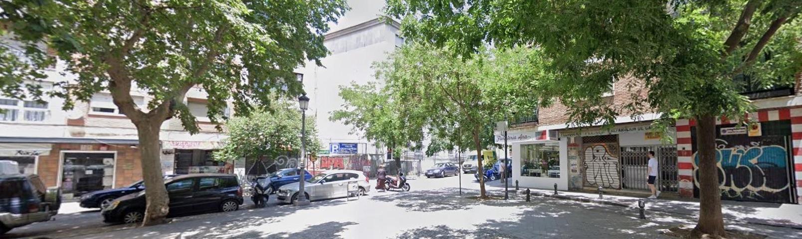 Exclusiva vivienda en venta en pleno centro de Granada, en Gran Capitán, esquina a 3 calles photo 0