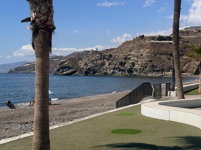 ¡Apartamento en venta a escasos metros del mar en La Rábita! photo 0