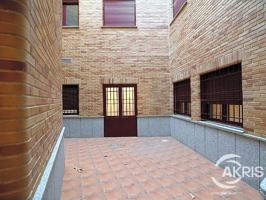 VIVIENDA CON OKUPAS - NO VISITABLE photo 0