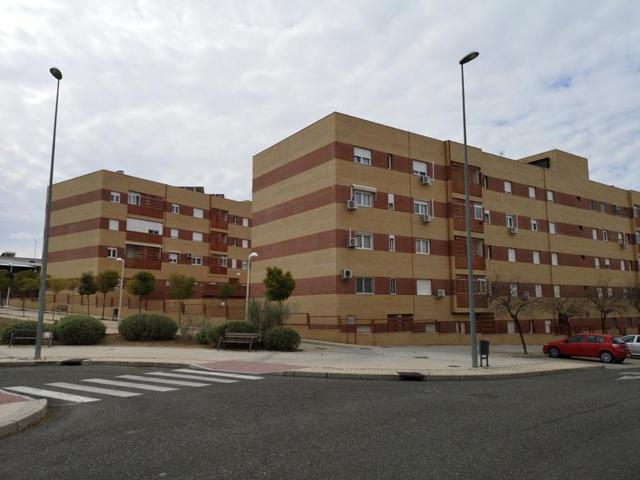 Dos locales + 47 plazas de Parking photo 0