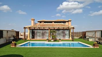 ¡VIVIENDA ÚNICA Y EXCLUSIVA EN LAYOS GOLF! photo 0