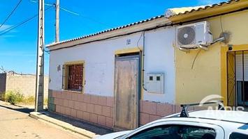 Casa - Chalet en venta en Navahermosa de 97 m2 photo 0
