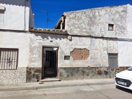 CASA DE PUEBLO PARA REFORMA INTEGRAL CON AMPLIA PARCELA photo 0