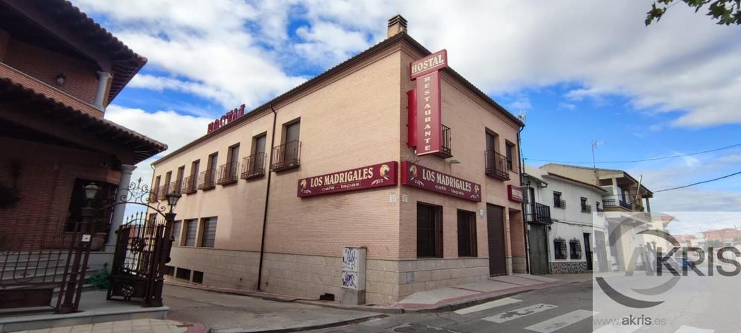Edificio turístico en Lominchar photo 0