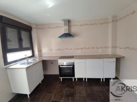 🏡 ¡Oportunidad única! Chalet adosado recién rehabilitado en venta en Turleque (Toledo) photo 0