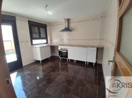 🏡 ¡Oportunidad única! Chalet adosado recién rehabilitado en venta en Turleque (Toledo) photo 0