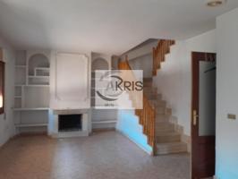 🏡 ¡Oportunidad en Yuncos! Casa unifamiliar con patio y garaje 🚗🌳 photo 0