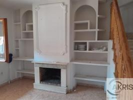 🏡 ¡Oportunidad en Yuncos! Casa unifamiliar con patio y garaje 🚗🌳 photo 0