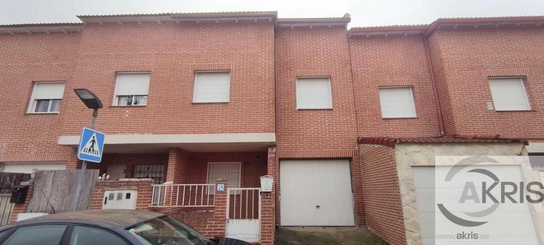 CHALET EN VENTA EN CHOZAS DE CANALES photo 0
