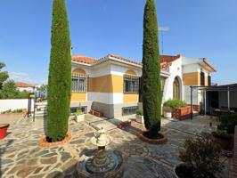 CHALET EN URBANIZACION CON ZONAS COMUNES photo 0