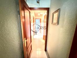 3 habitaciones y dos baños en Numancia photo 0