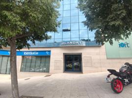 OFICINA OPERATIVA EN ED. EMBLEMÁTICO EN ALQUILER photo 0