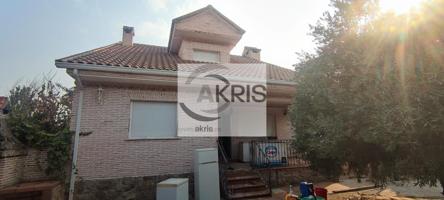 Chalet independiente en parcela de 412m² en Méntrida photo 0